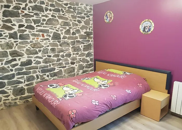 Chambre Rose A La Campagne